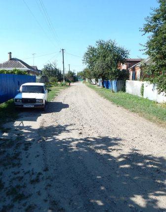 В Тбилисской прогрейдировали переулок Батарейный и улицу Садовую